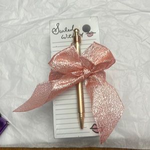 Sealed with a 💋~ Notepad with rose gold color Pen 2.75 x 6.5 x 2.25 inches